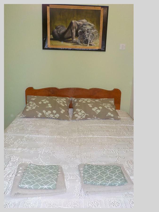 אדסה G & G Guesthouse מראה חיצוני תמונה